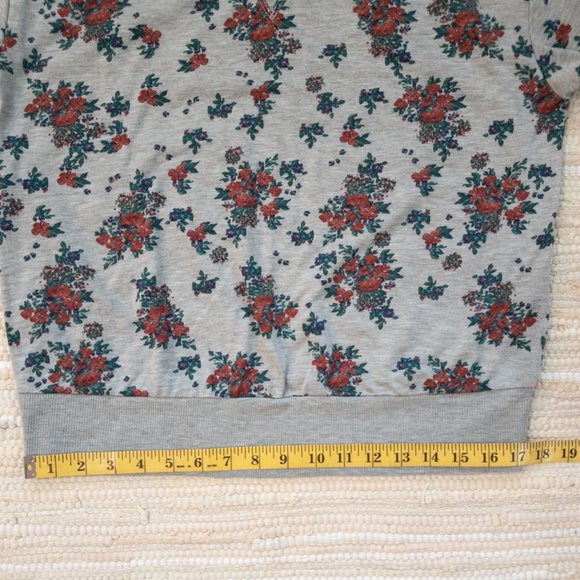I Heart Ronson Grey Floral Crewneck Sweatshirt in Size M - Picture 5 of 9
